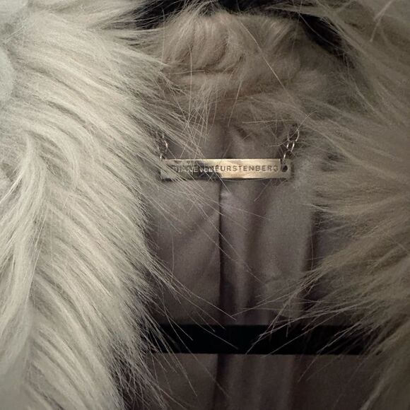 Diane Von Furstenberg DVF faux fur coat - Picture 2 of 3